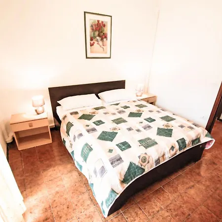 Apartament Valbella By Interhome
